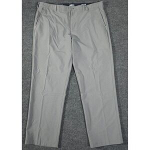Izod Golf Men's Size 42x32 Classic Flat Front Golf Pants Grey